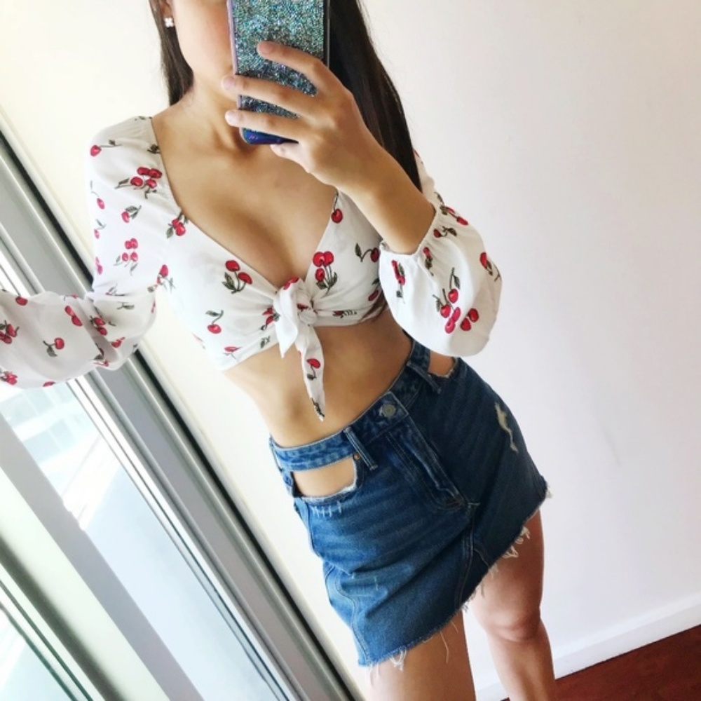 Long Sleeved Cherry Printed Cropped Blouse - Picture 2 of 8